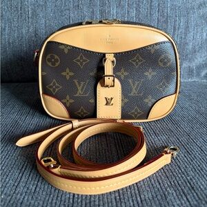 Louis Vuitton Deauville Mini Crossbody Camera Bag